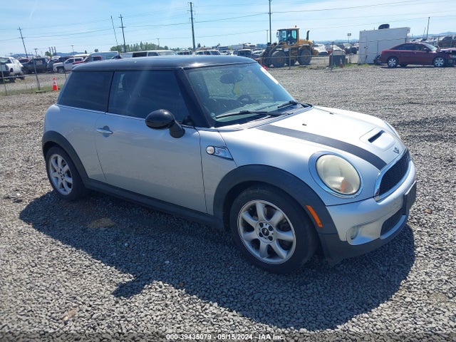 2007 MINI COOPER S WMWMF73537TT83521 Photo 0