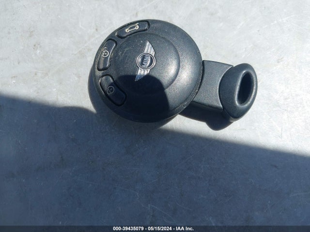 2007 MINI COOPER S WMWMF73537TT83521 Photo 10