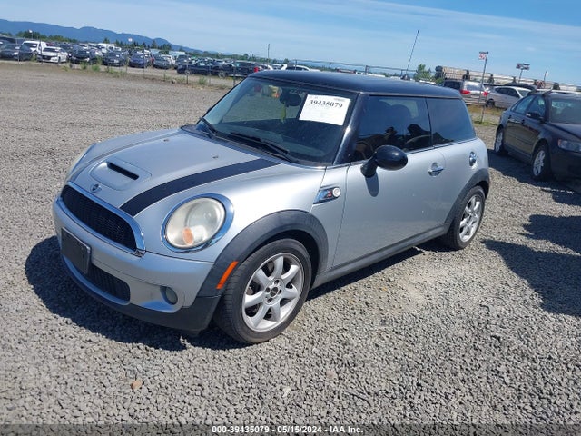 2007 MINI COOPER S WMWMF73537TT83521 Photo 1