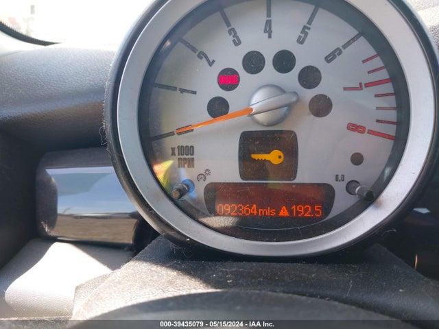 2007 MINI COOPER S WMWMF73537TT83521 Photo 6