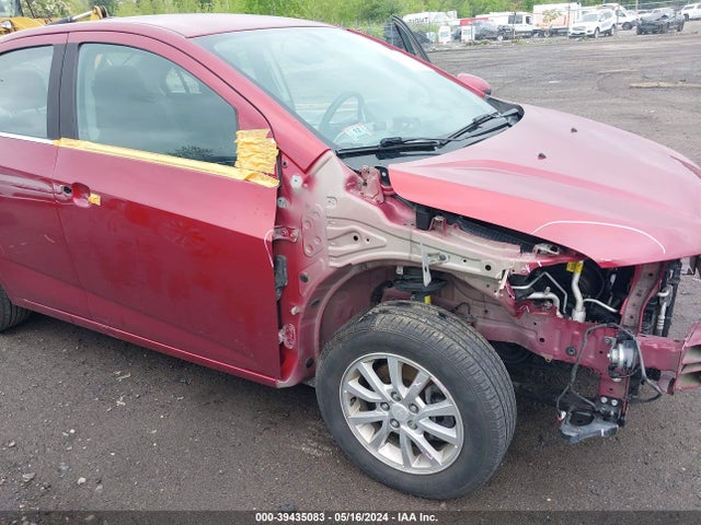 Chevrolet Sonic Lt Auto 2017 1G1JD5SH1H4113154 Image 6