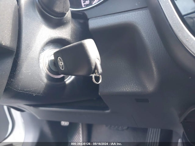 Toyota CAMRY LE 2020 4T1C11AK2LU345619 Image 11