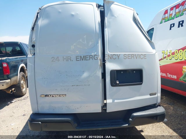 Chevrolet Express 2500 Work Van 2019 1GCWGBFG8K1366324 Image 16