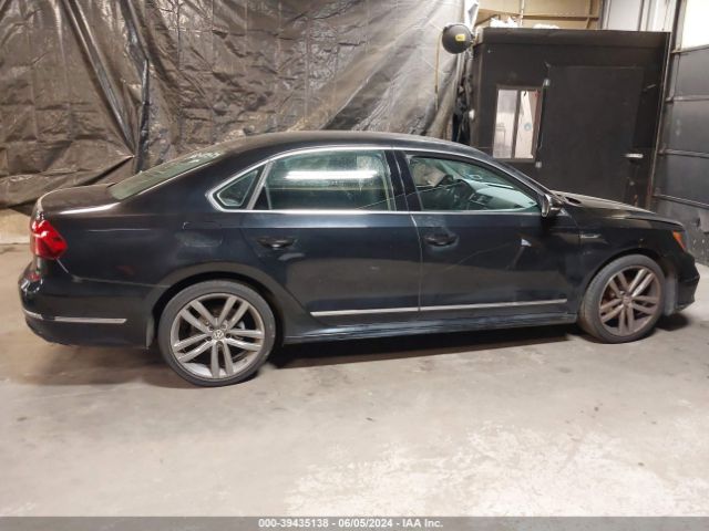 1VWDT7A30HC077792 Volkswagen Passat 1.8t R-line