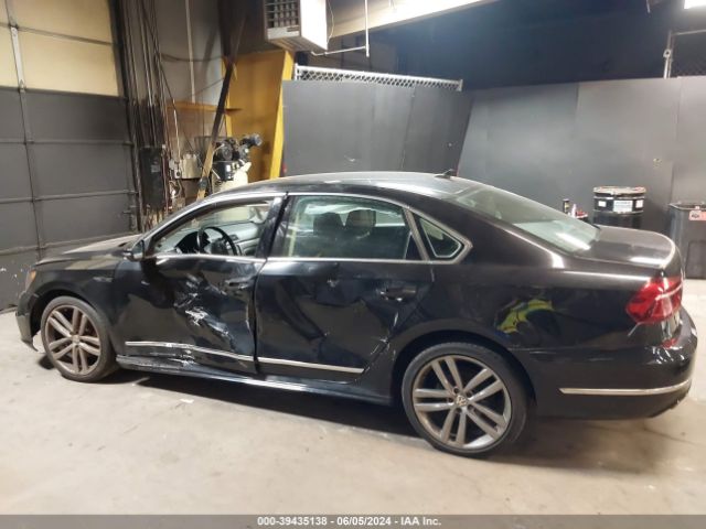 1VWDT7A30HC077792 Volkswagen Passat 1.8t R-line