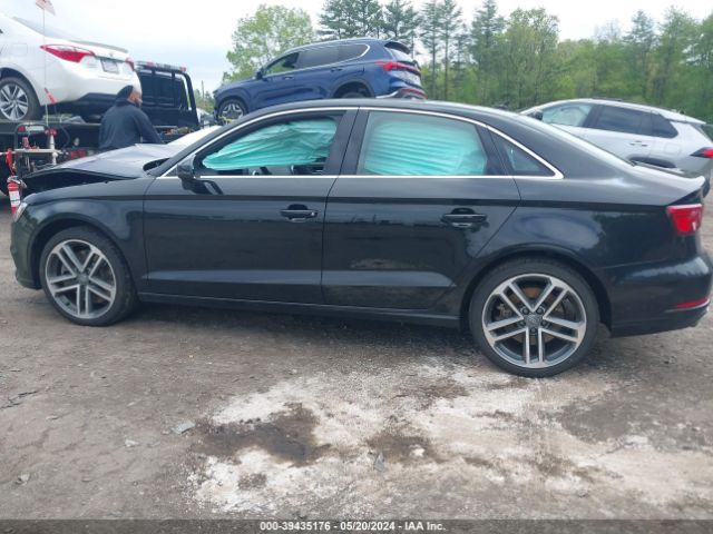 WAUBEGFF8K1017444 Audi A3 45 Premium