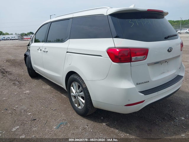 KIA SEDONA LX 2016 KNDMB5C11G6082857 Image 3