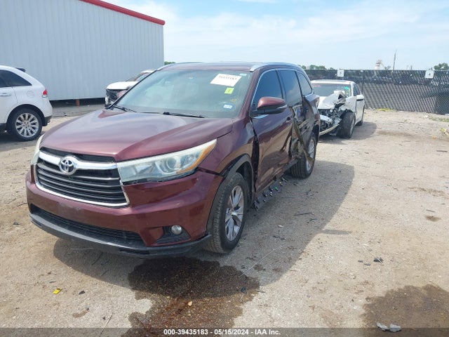 Toyota Highlander Xle V6 2015 5TDKKRFH5FS059149 Image 2