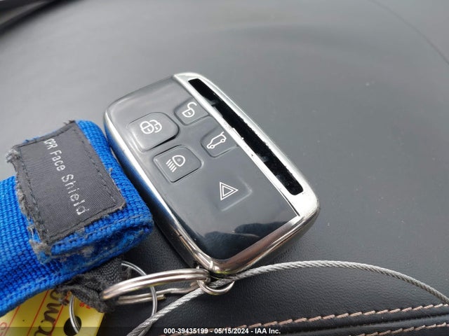 2015 JAGUAR XF SAJWA0F79F8U57817 Photo 10