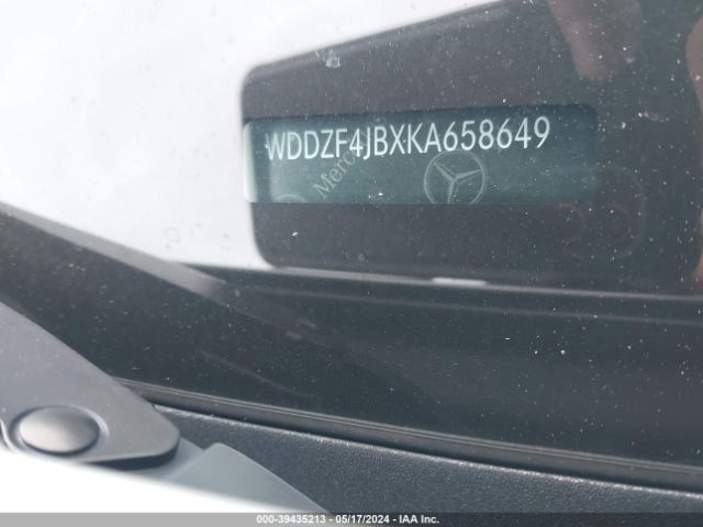 WDDZF4JBXKA658649 Mercedes-Benz E 300