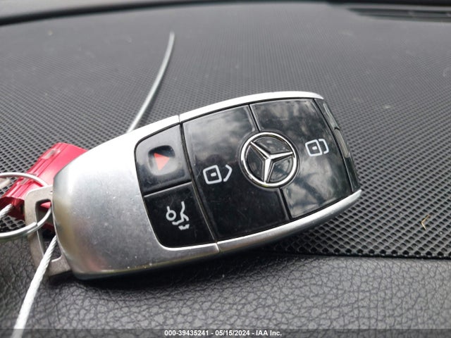 WDDZF4JB6HA066884 Mercedes-Benz E 300