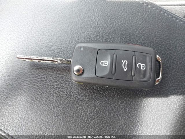 1VWAT7A30EC077497 Volkswagen Passat 1.8t Wolfsburg Edition