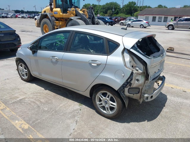 Ford FIESTA SE 2018 3FADP4EJ9JM118896 Image 3