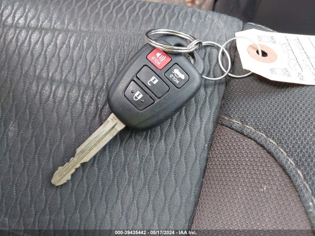 Toyota COROLLA LE 2017 2T1BURHE6HC775244 Image 11
