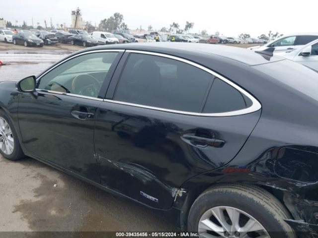 JTHBW1GG8E2071618 Lexus ES 300H