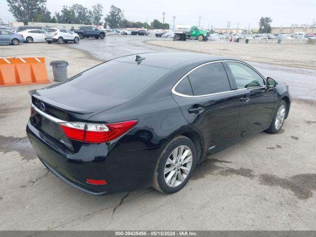 JTHBW1GG8E2071618 Lexus ES 300H