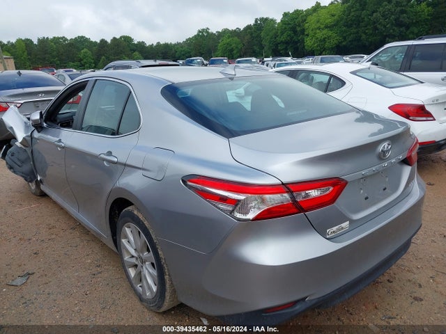 Toyota CAMRY LE 2020 4T1C11AK5LU972184 Image 3