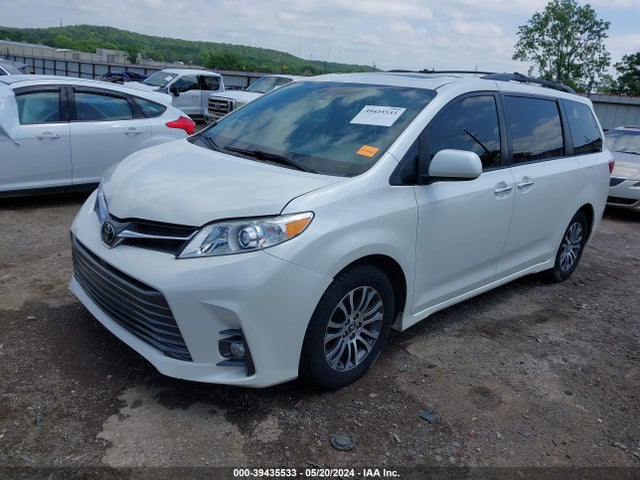 Toyota Sienna Xle 8 Passenger 2019 5TDYZ3DC2KS970317 Image 2