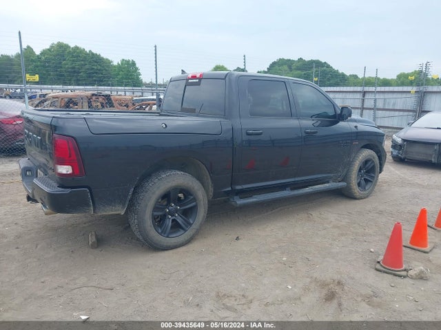 RAM 1500 Night  4x4 5'7 Box 2017 1C6RR7MT6HS733512 Image 4