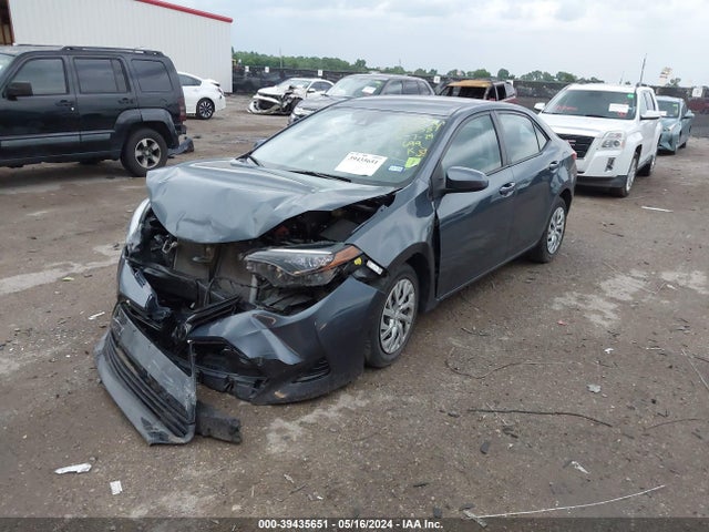 Toyota COROLLA LE 2017 2T1BURHE5HC853531 Image 2