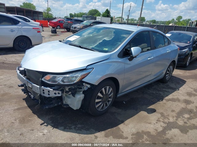 Chevrolet Cruze Ls Auto 2017 1G1BC5SM2H7217512 Image 2