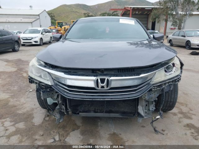 1HGCR2F18HA085949 Honda Accord Sport Se