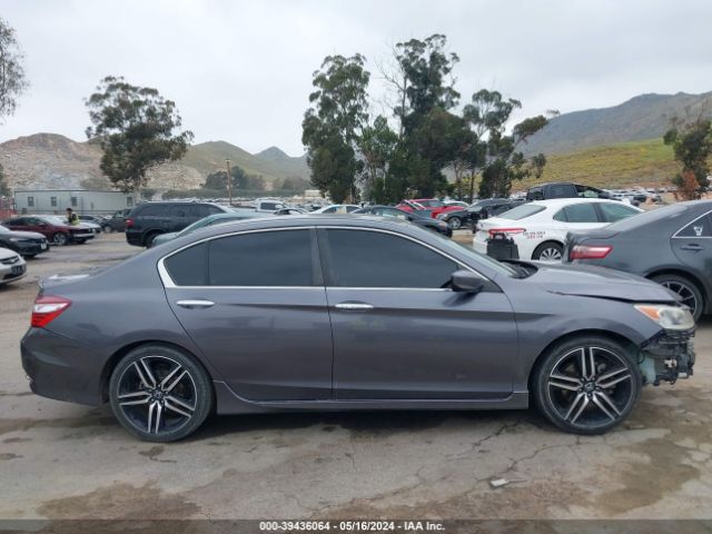 1HGCR2F18HA085949 Honda Accord Sport Se