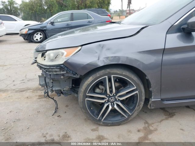1HGCR2F18HA085949 Honda Accord Sport Se