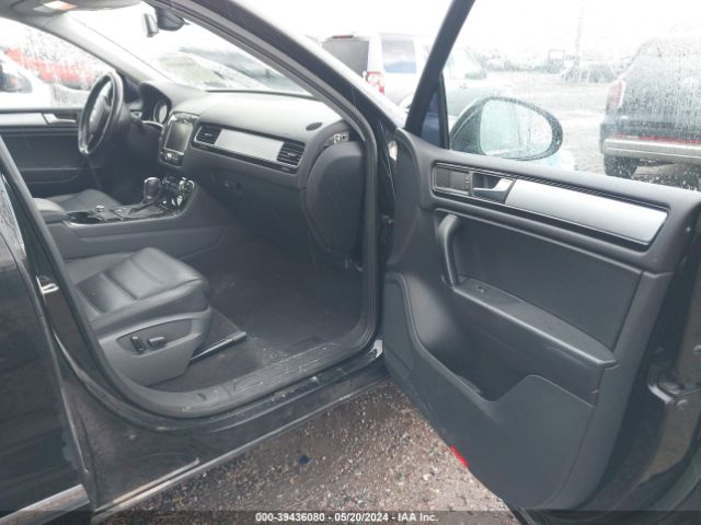 2012 VOLKSWAGEN TOUAREG WVGFK9BP7CD002226 Photo 4