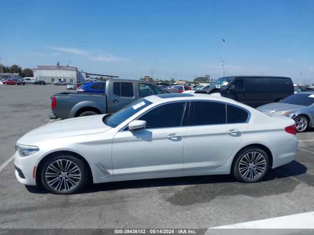 WBAJE5C38HG478286 BMW 540I