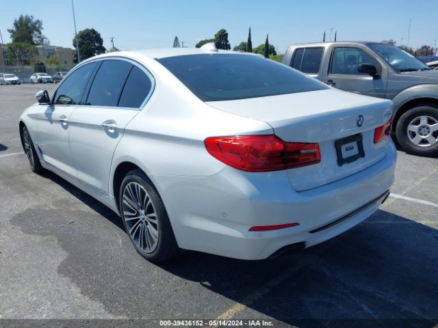 WBAJE5C38HG478286 BMW 540I