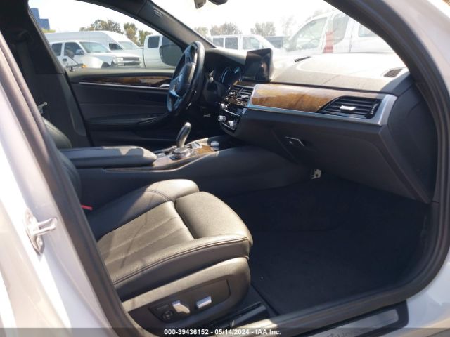 WBAJE5C38HG478286 BMW 540I