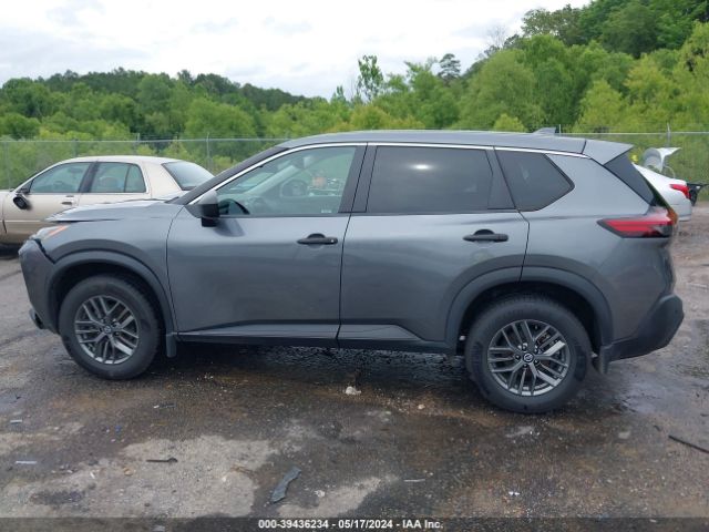 5N1AT3AA6MC825092 Nissan Rogue S Fwd