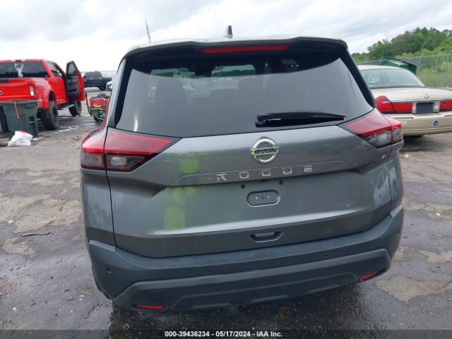 5N1AT3AA6MC825092 Nissan Rogue S Fwd