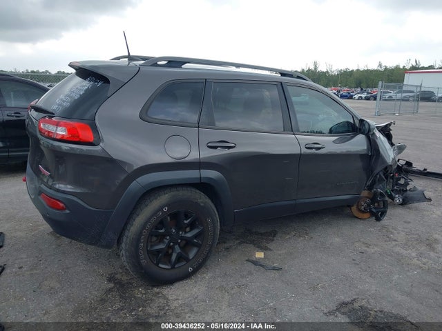 1C4PJMBB2JD526531 Jeep Cherokee Trailhawk 4x4