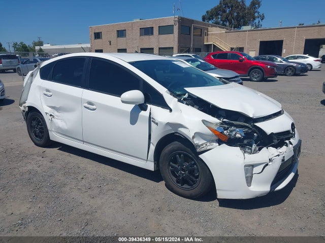 Toyota Prius Three 2014 JTDKN3DU6E1852654 главное изображение