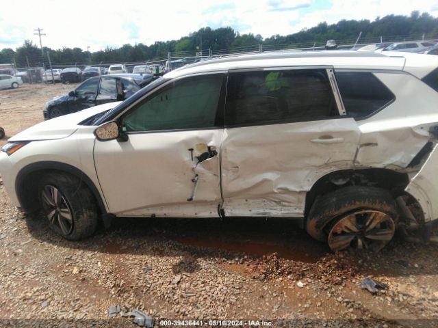 5N1AT3CA2MC721180 Nissan Rogue Sl Fwd