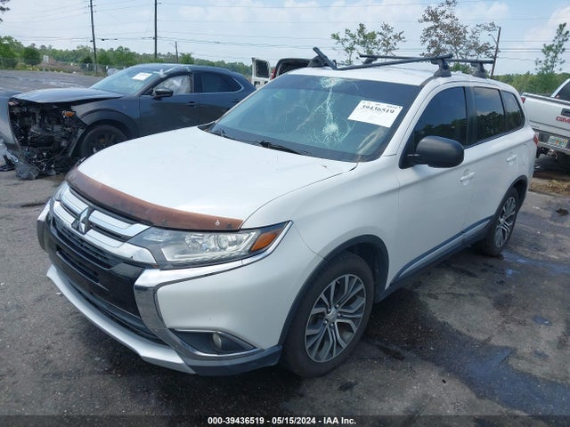 JA4AD2A3XHZ014907 Mitsubishi Outlander Es