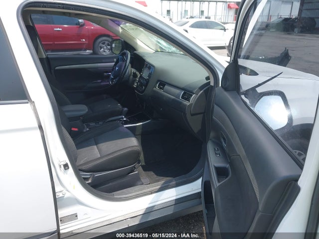 JA4AD2A3XHZ014907 Mitsubishi Outlander Es