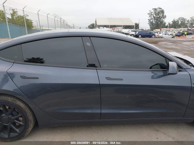 Tesla Model 3 Rear-wheel Drive 2022 5YJ3E1EA9NF344070 Image 14