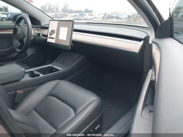 Tesla Model 3 Rear-wheel Drive 2022 5YJ3E1EA9NF344070 Image 5
