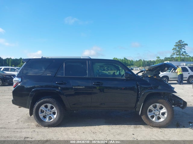 Toyota 4RUNNER SR5 2018 JTEBU5JR8J5508076 Image 12