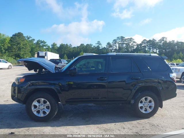 Toyota 4RUNNER SR5 2018 JTEBU5JR8J5508076 Image 13