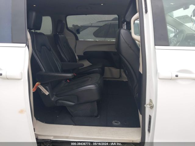2C4RC1DG4LR163272 Chrysler Voyager Lxi
