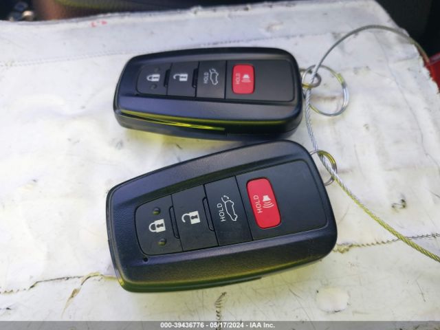 2T3A1RFV7RC413679 Toyota Rav4 Xle Premium