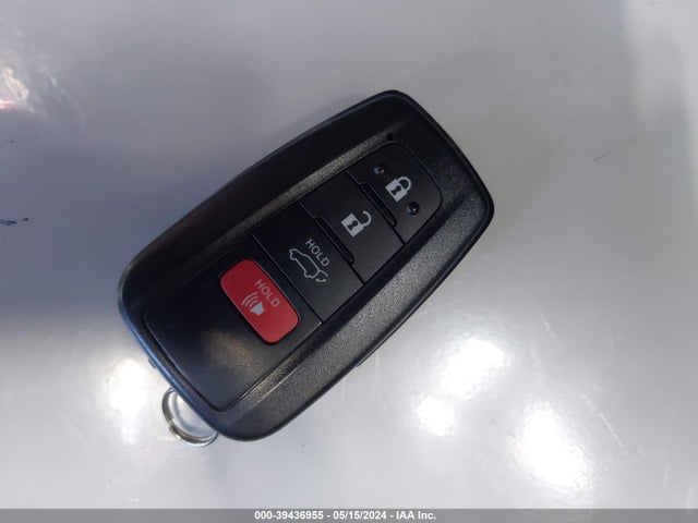 Toyota Rav4 Limited 2022 JTMY1RFV3ND086069 Image 11