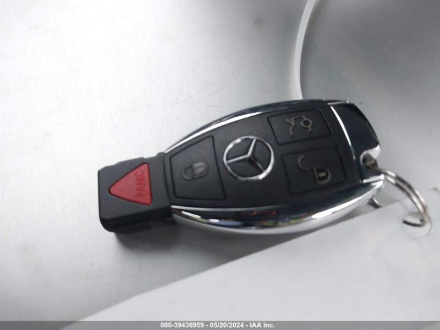 55SWF4JB3HU228926 Mercedes-Benz C 300 Luxury/sport