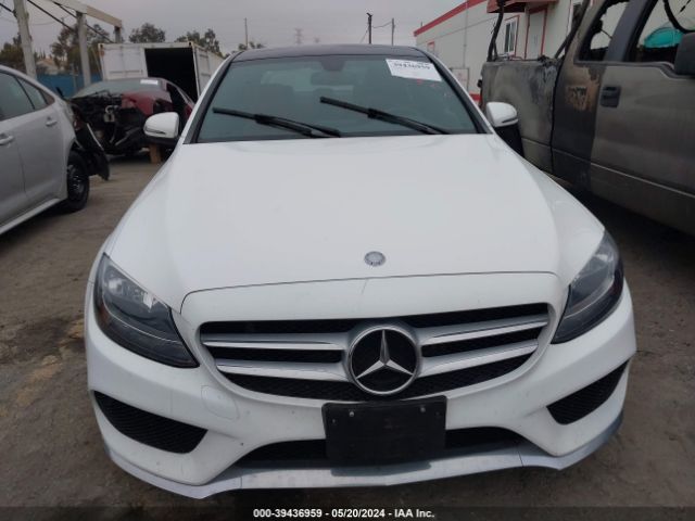 55SWF4JB3HU228926 Mercedes-Benz C 300 Luxury/sport