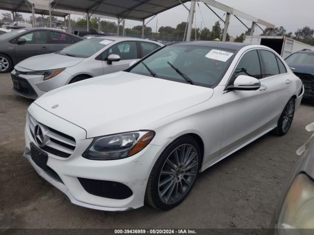 55SWF4JB3HU228926 Mercedes-Benz C 300 Luxury/sport