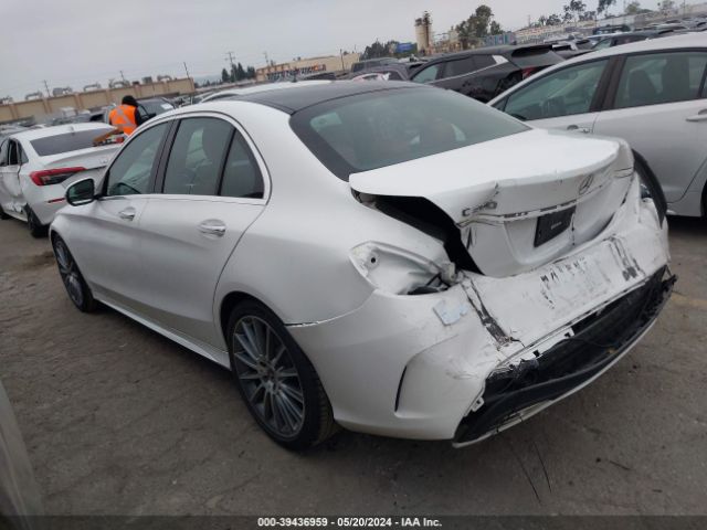 55SWF4JB3HU228926 Mercedes-Benz C 300 Luxury/sport